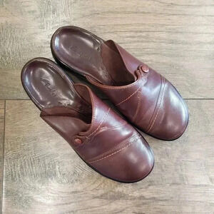 Clarks Boho Brown Leather Button Detail Clogs Size 7